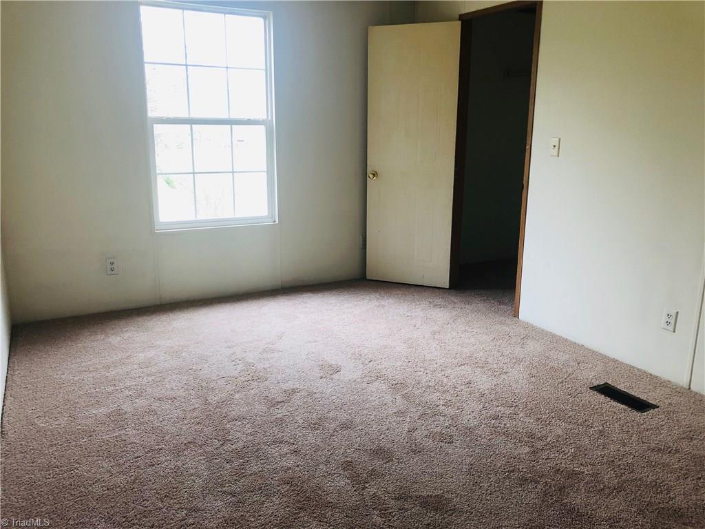 1496 Kindley Road Thomasville, NC 27360 - Photo 23 of 23 Gallery Image 23