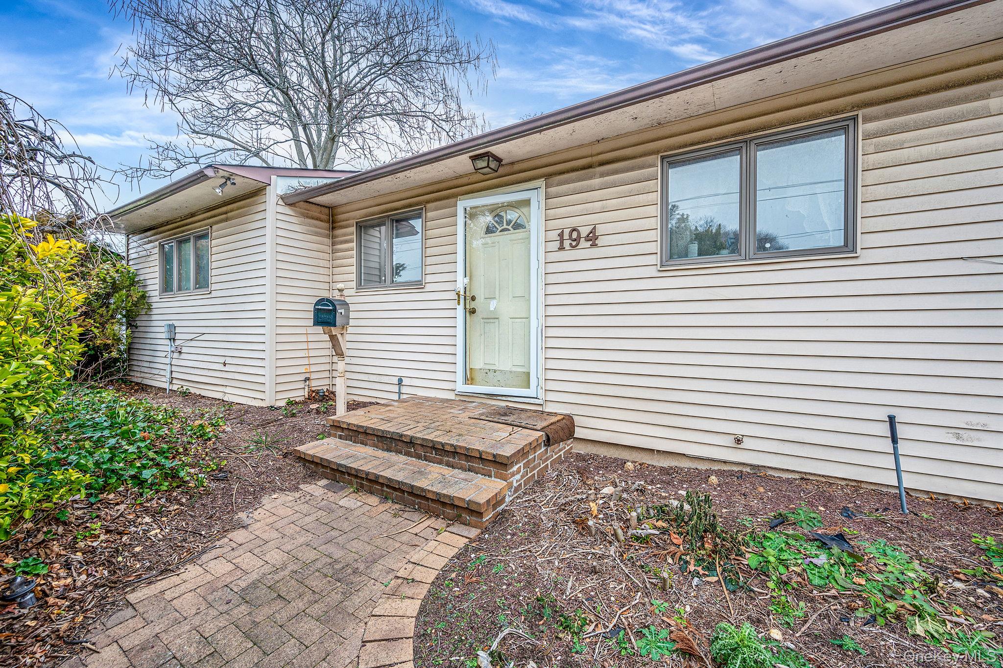 194 Central Park Road Plainview, NY 11803 - Photo 2 of 19 View of exterior entry