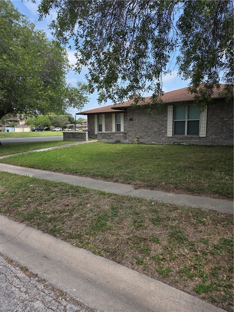 4402 Sutton Lane Corpus Christi, TX 78411 - Photo 2 of 19
