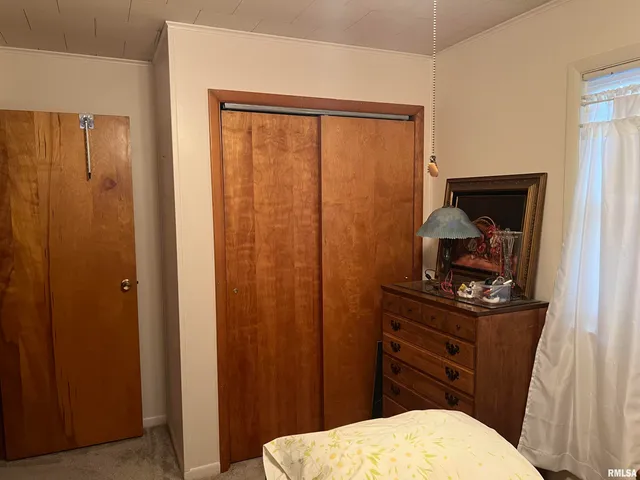 $155,000 | 18 Westfair Drive, Unit A & B, Jacksonville, IL 62650