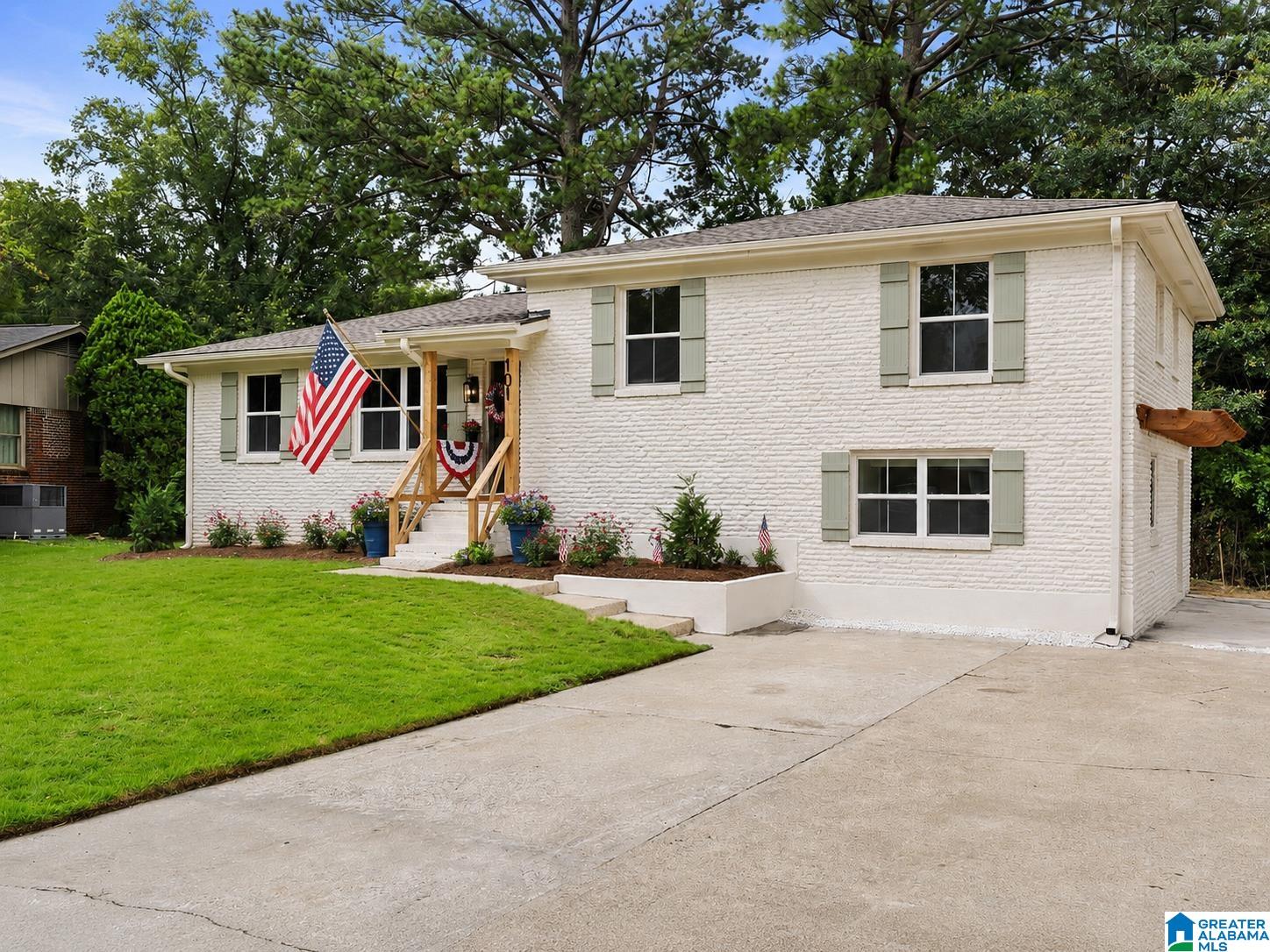 101 Ridgemoor Drive Homewood, AL 35209 - Photo 2 of 42