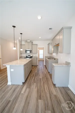 $2,100 | 118 Exmoor Circle, Bloomingdale, GA 31302