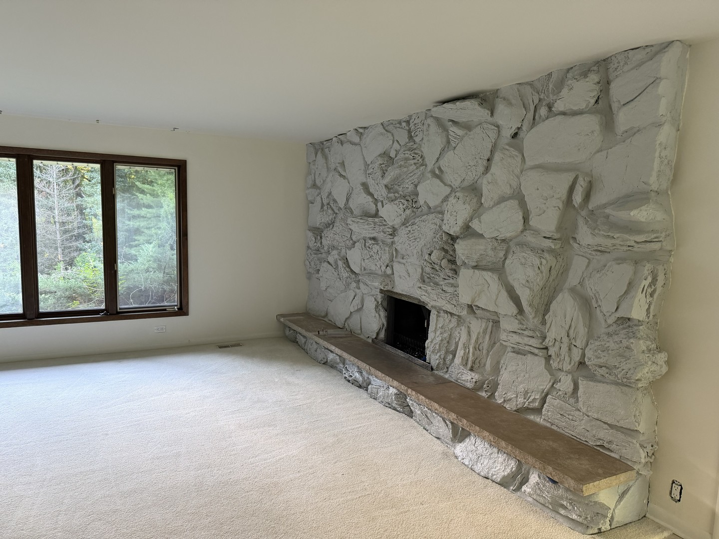 1842 Thomas Atkinson Road Inverness, IL 60067 - Photo 5 of 16