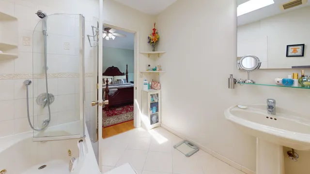 $575,000 | 412 Chateau Drive, Buffalo Grove, IL 60089