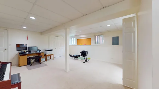 $575,000 | 412 Chateau Drive, Buffalo Grove, IL 60089