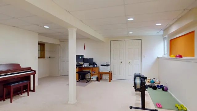 $575,000 | 412 Chateau Drive, Buffalo Grove, IL 60089