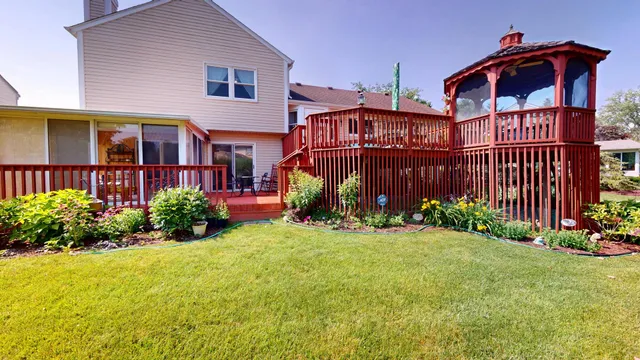 $575,000 | 412 Chateau Drive, Buffalo Grove, IL 60089
