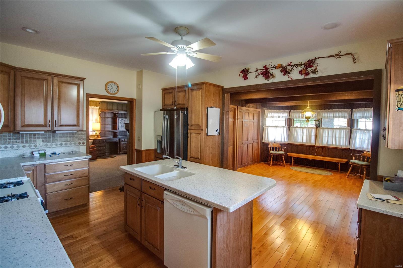 414 Maple Carrollton, IL 62016 - Photo 11 of 41 Gallery Image 11