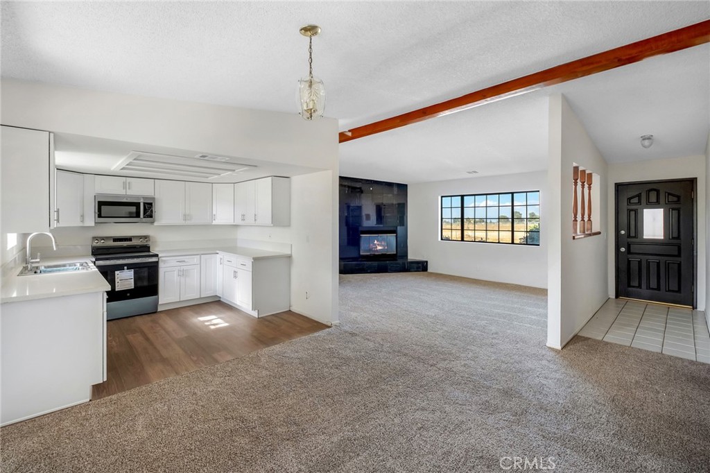9770 Buttemere Road Phelan, CA 92371 - Photo 6 of 30