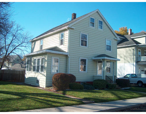 48 Ridgewood Avenue Holyoke, MA 01040 - Photo 1 of 4 Gallery Image 1