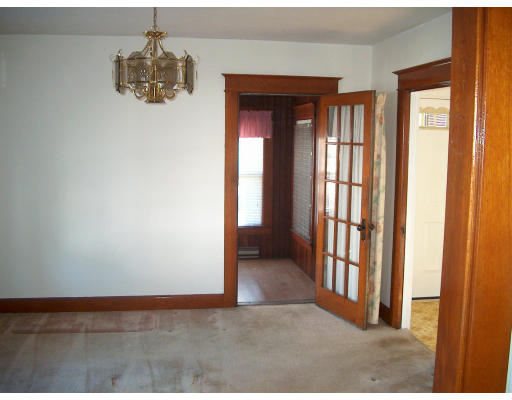 48 Ridgewood Avenue Holyoke, MA 01040 - Photo 4 of 4 Gallery Image 4