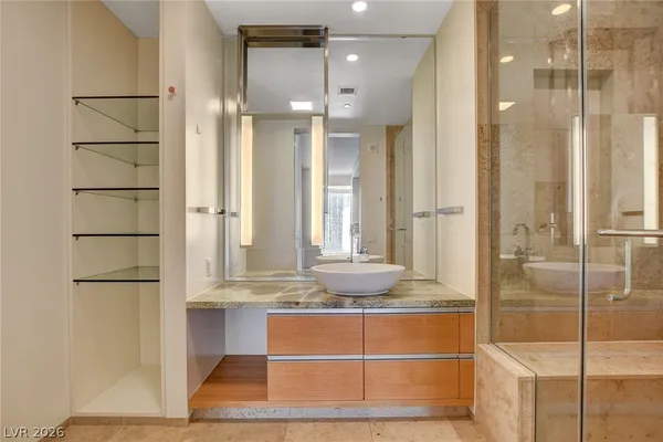 $2,475 | 3722 South Las Vegas Boulevard, Unit 1501, Las Vegas, NV 89158