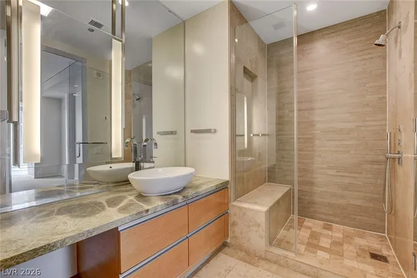 $2,475 | 3722 South Las Vegas Boulevard, Unit 1501, Las Vegas, NV 89158