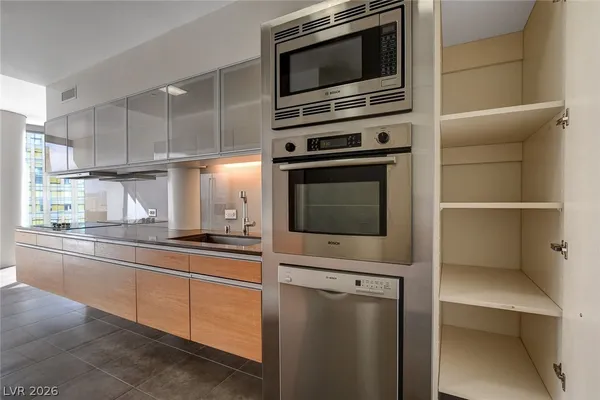 $2,475 | 3722 South Las Vegas Boulevard, Unit 1501, Las Vegas, NV 89158