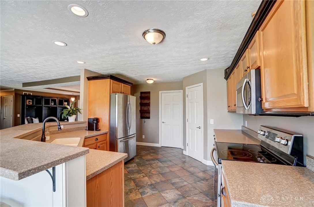 341 Rangeline Road Russia, OH 45363 - Photo 11 of 52 Gallery Image 11