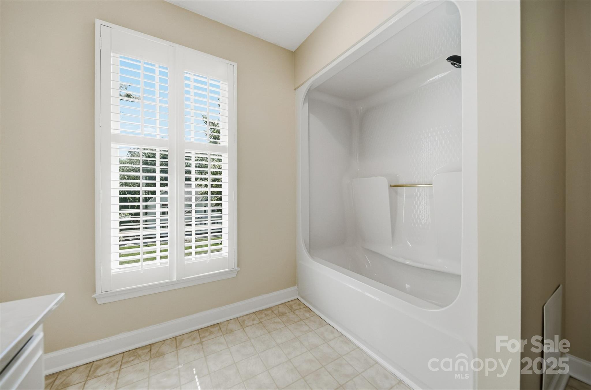 147 35th Avenue Northeast Hickory, NC 28601 - Photo 30 of 43 a view of an empty room with a window