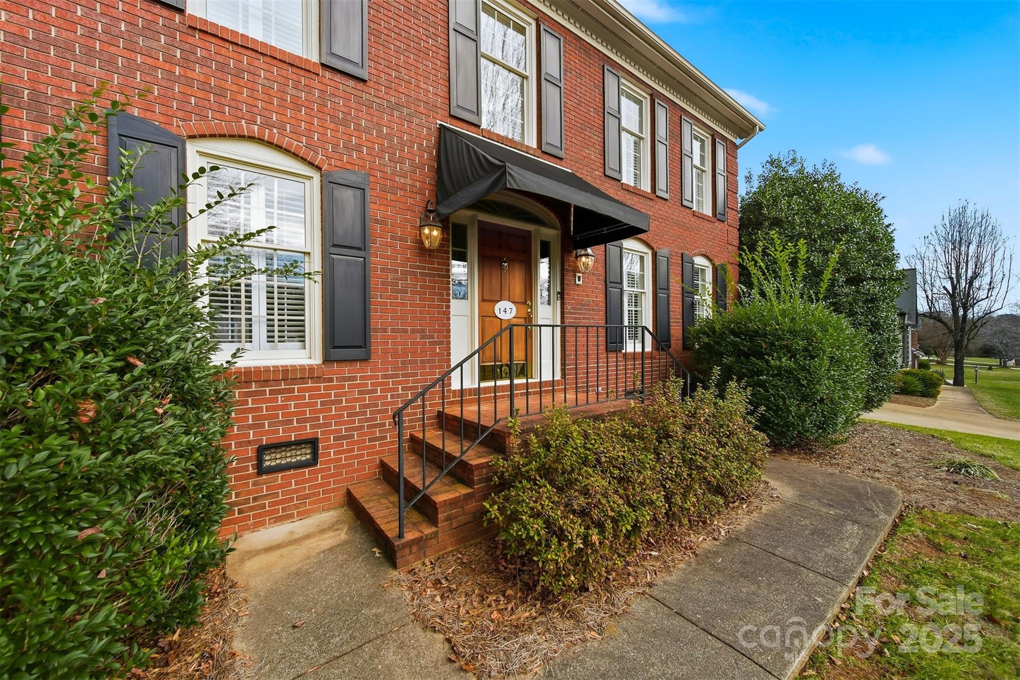147 35th Avenue Northeast Hickory, NC 28601 - Photo 4 of 43 a front view of a house