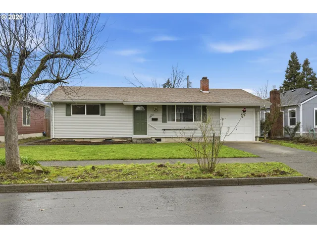 $350,000 | 1263 F Street, Springfield, OR 97477