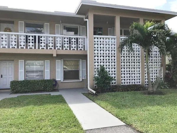 $1,750 | 2480 Juniper Drive, Unit 204, Delray Beach, FL 33445