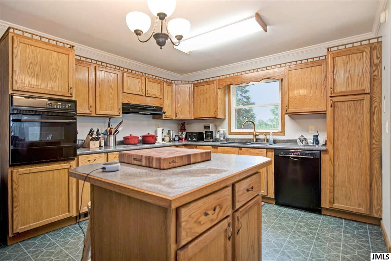 225 Albion Road Albion, MI 49224 - Photo 3 of 31 Photo 3