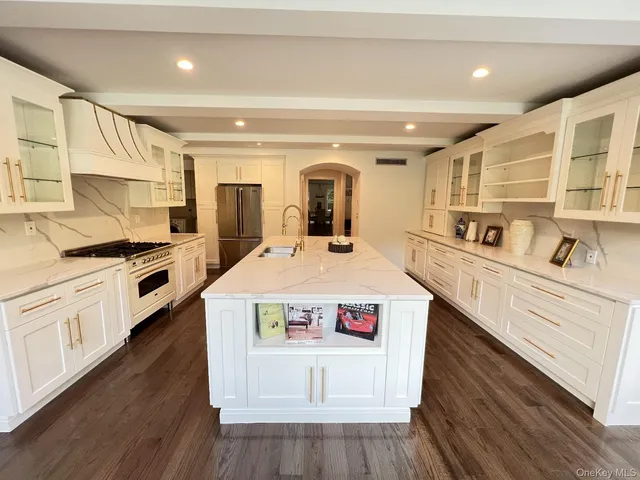 $19,500 | 87 Wheatley Road, Old Westbury, NY 11568