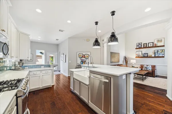 $2,699 | 3310 Spring Landing Lane, Pearland, TX 77584