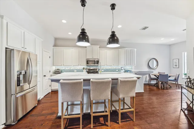 $2,750 | 3310 Spring Landing Lane, Pearland, TX 77584