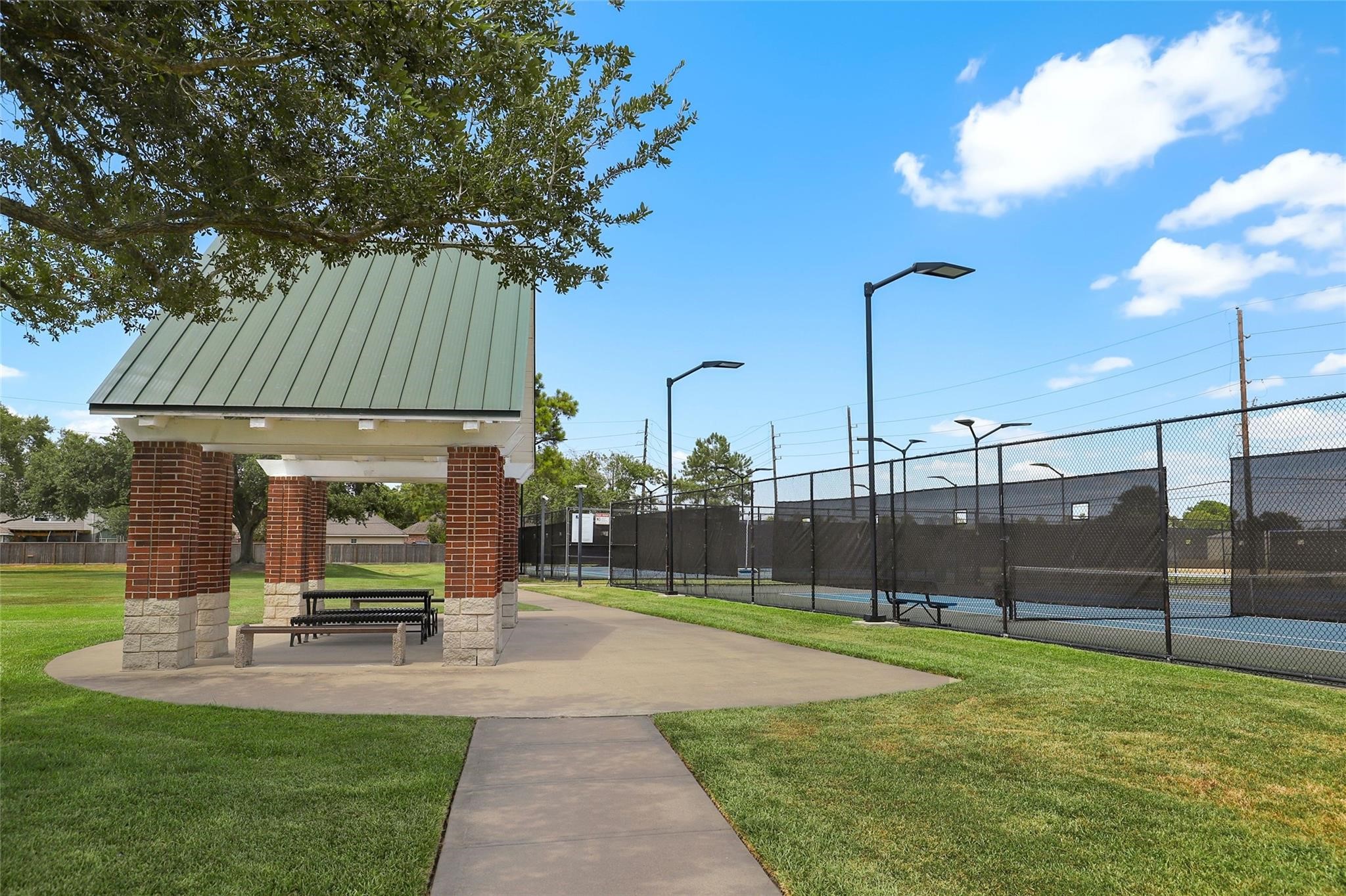 3310 Spring Landing Lane Pearland, TX 77584 - Photo 27 of 32 Pavilion near pickle ball and tennis courts