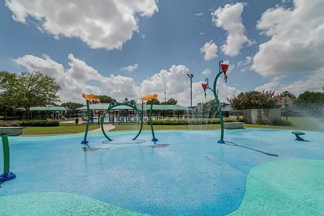 $2,750 | 3310 Spring Landing Lane, Pearland, TX 77584