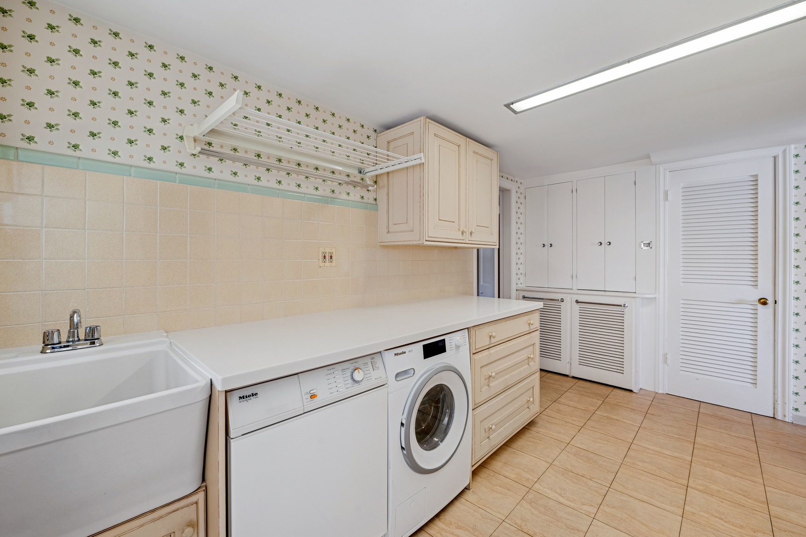 787 East Golf Road Des Plaines, IL 60016 - Photo 18 of 21