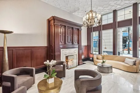 $2,300,000 | 55 East Erie Street, Unit 4301, Chicago, IL 60611