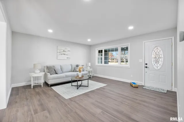 $289,900 | 916 East Jackson Street, Morton, IL 61550