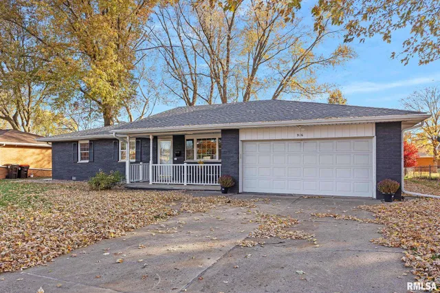 $289,900 | 916 East Jackson Street, Morton, IL 61550