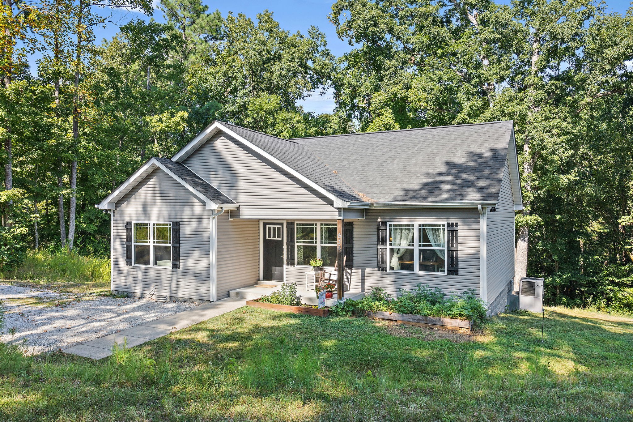 638 Hillview Road North Dickson, TN 37055 - Photo 1 of 39 Gallery Image 1