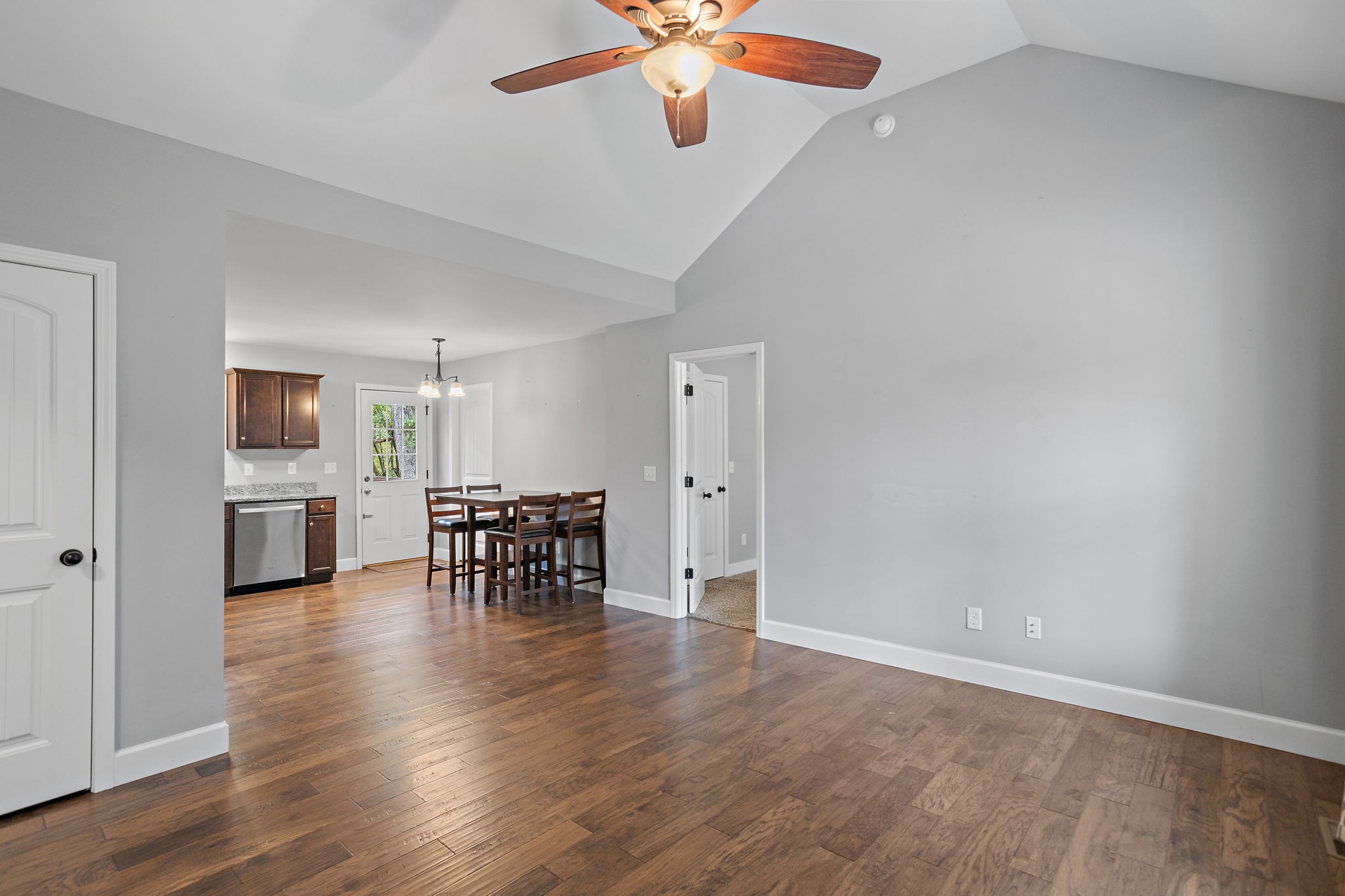 638 Hillview Road North Dickson, TN 37055 - Photo 8 of 39 Gallery Image 8