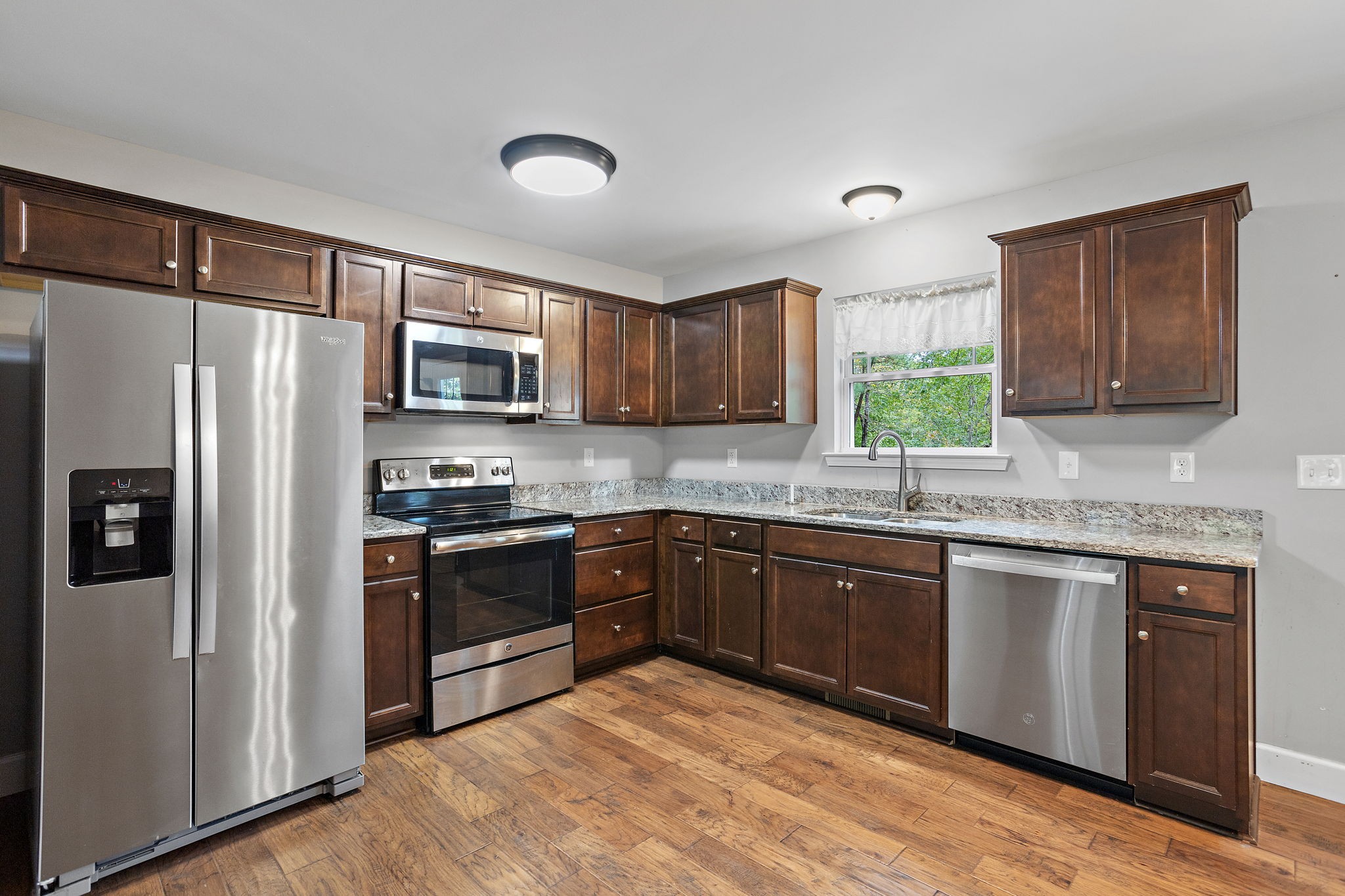 638 Hillview Road North Dickson, TN 37055 - Photo 10 of 39 Gallery Image 10