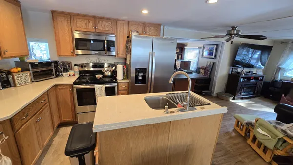 $379,000 | 19 West Stearns Avenue, Hooksett, NH 03106