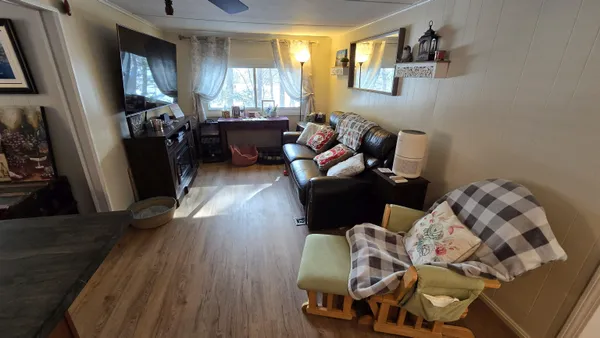 $379,000 | 19 West Stearns Avenue, Hooksett, NH 03106