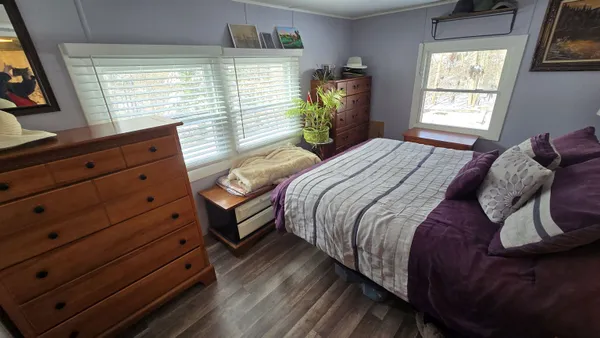 $379,000 | 19 West Stearns Avenue, Hooksett, NH 03106