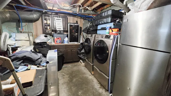 $379,000 | 19 West Stearns Avenue, Hooksett, NH 03106