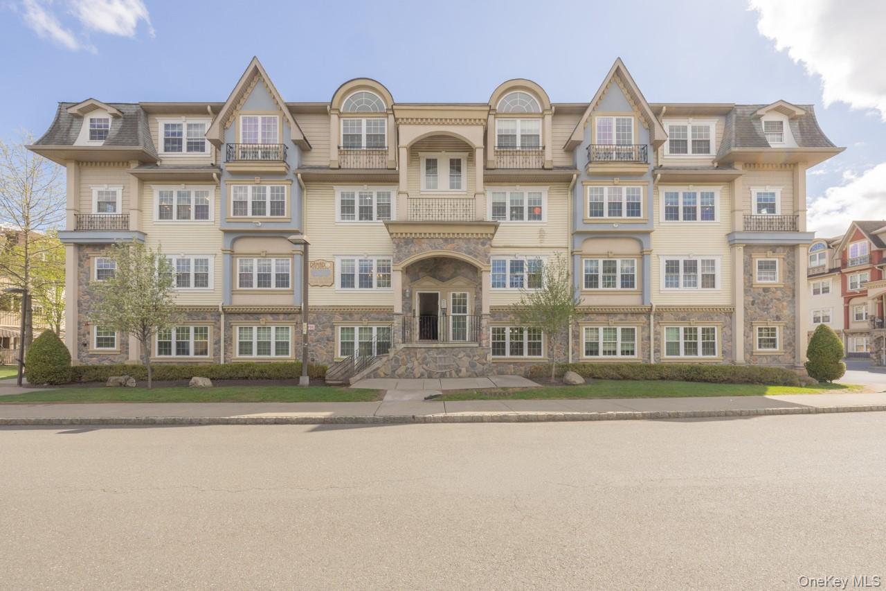 7 Elm Street, Unit 112 Spring Valley, NY 10977 - Photo 2 of 8