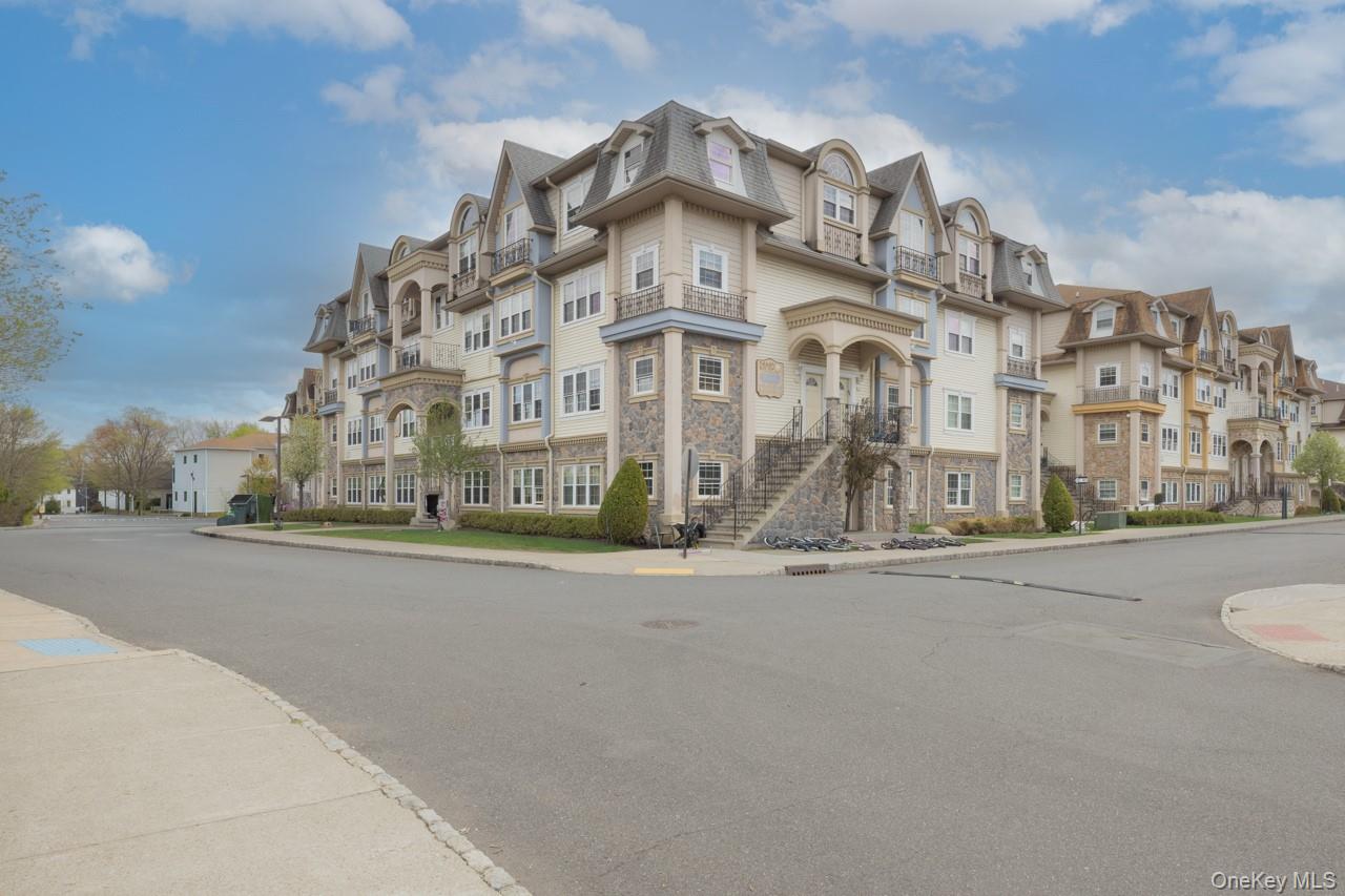 7 Elm Street, Unit 112 Spring Valley, NY 10977 - Photo 3 of 8