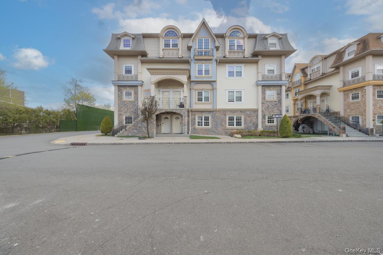 7 Elm Street, Unit 112 Spring Valley, NY 10977 - Photo 5 of 8