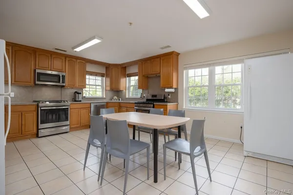 $769,000 | 7 Elm Street, Unit 112, Spring Valley, NY 10977
