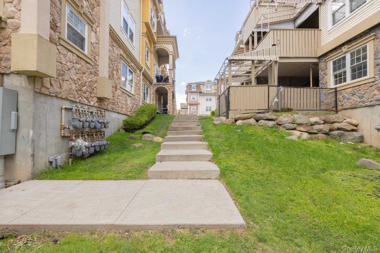 7 Elm Street, Unit 112 Spring Valley, NY 10977 - Photo 7 of 8