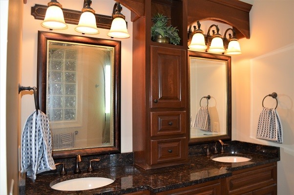 102 Pruitt Street Pendleton, SC 29670 - Photo 14 of 35 main level Master Bath