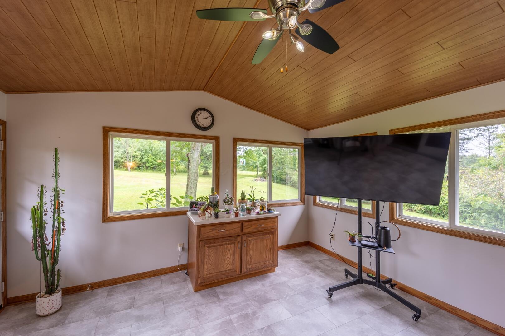 2385 Touby Road Mansfield, OH 44903 - Photo 12 of 57 R6__9943-HDR (Large)