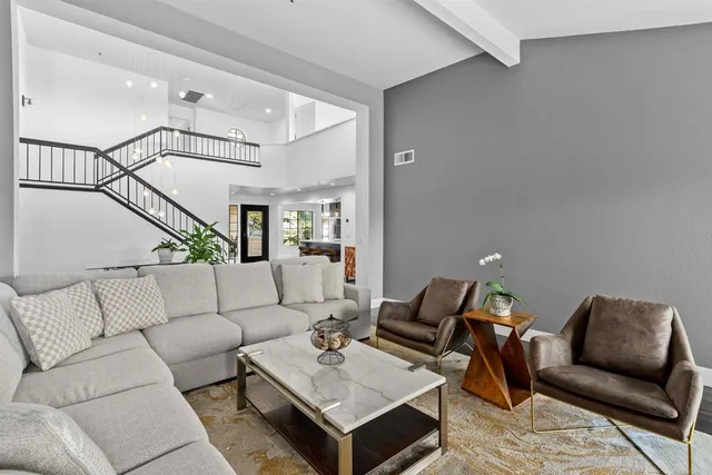 $1,049,900 | 1922 Spyglass Circle, Vista, CA 92081