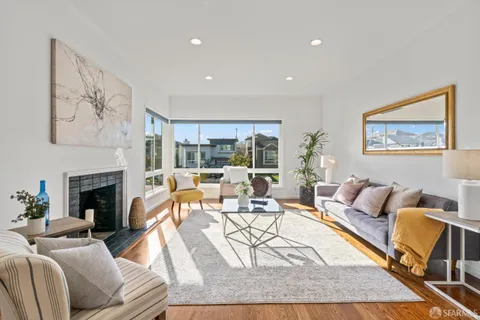 $999,999 | 32 Lake Forest Drive, Daly City, CA 94015