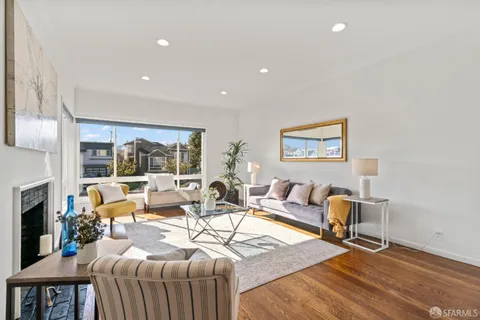 $999,999 | 32 Lake Forest Drive, Daly City, CA 94015